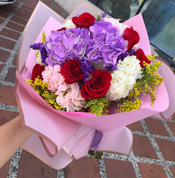 Bouquet de hortensias y lirios