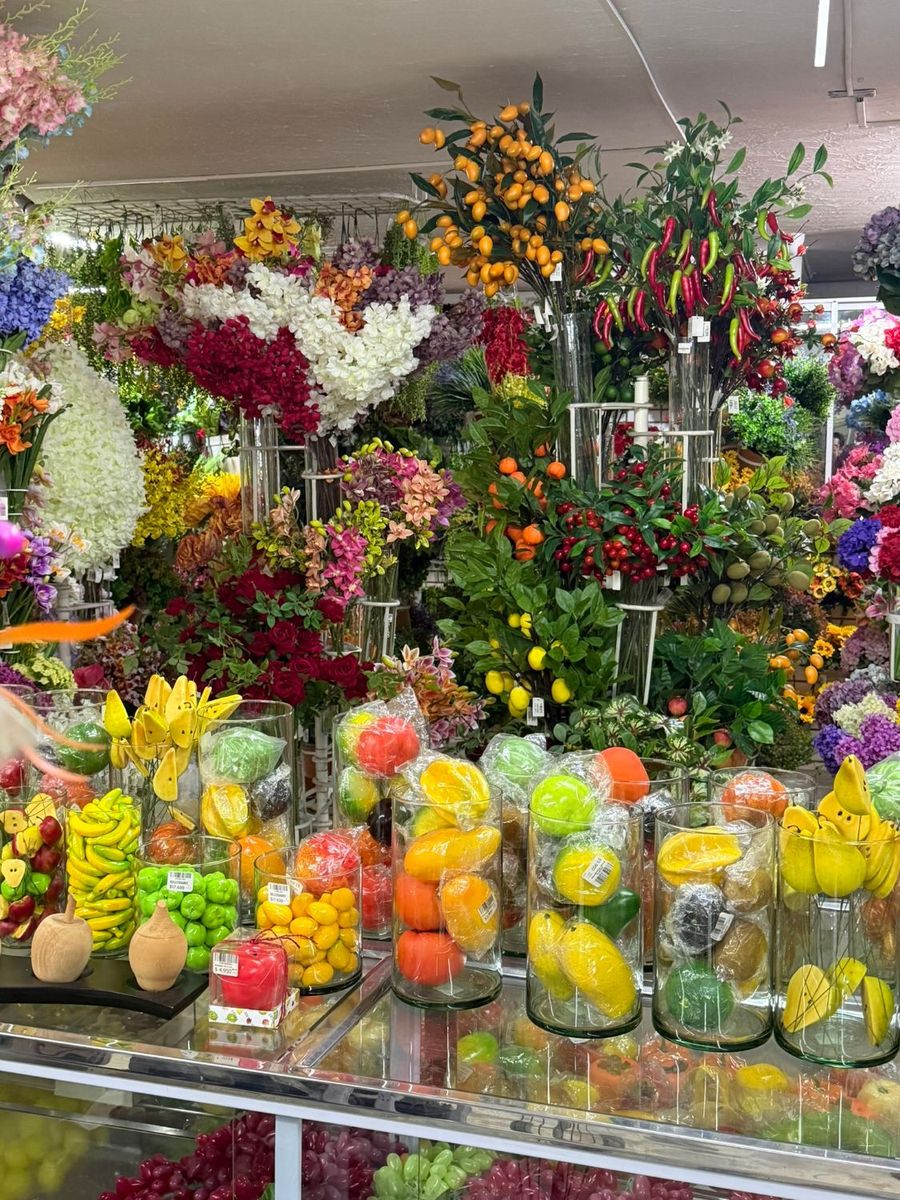 Vitrina de frutas artificiales