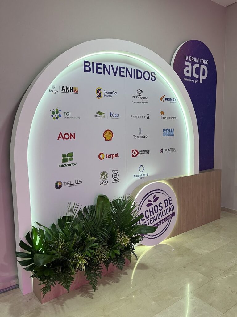 Muro de bienvenida de un congreso empresarial