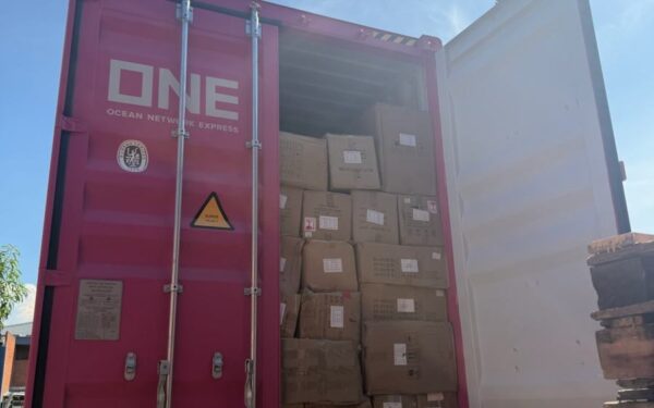 Contenedor de importación abierto